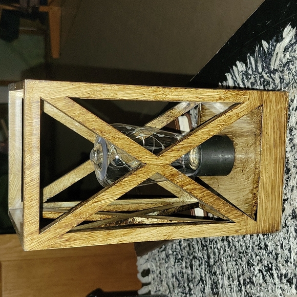 Beautiful led wooden caged light - Picture 3 of 6